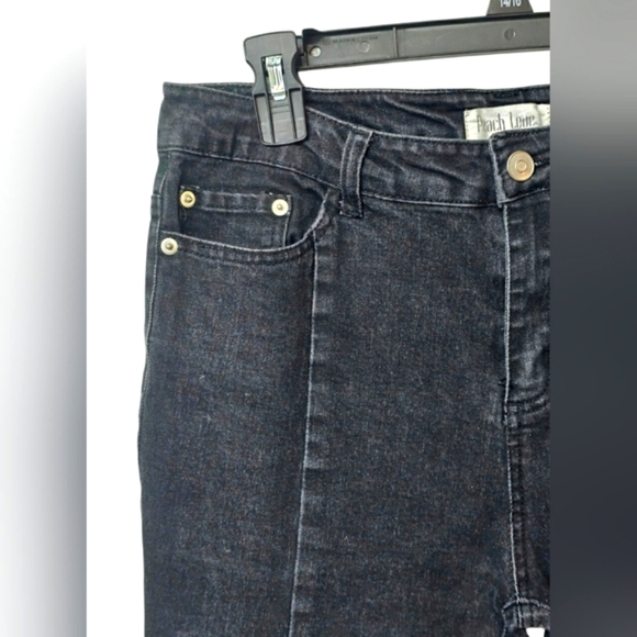 Peach Love California Distressed Black Fringe Gray Denim Flare Stretchy Jeans L - Picture 7 of 13